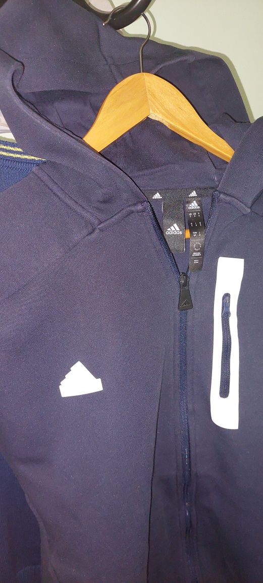 Страхотно мъжко/юношеско горнище adidas