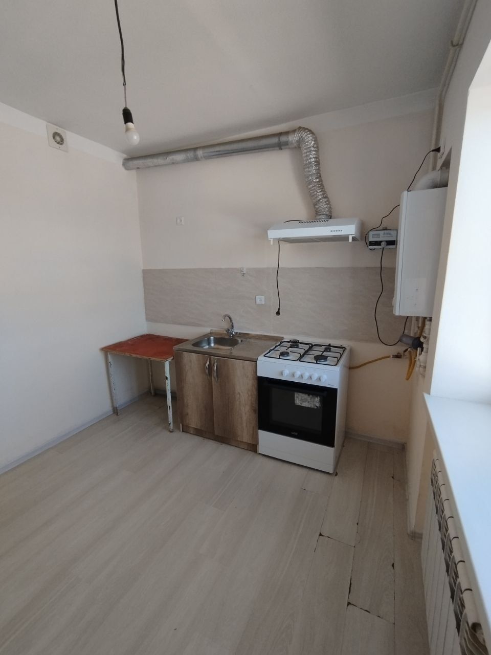 Jizzax olmazor city 7 etaj 2 xonali dom ijaraga beriladi