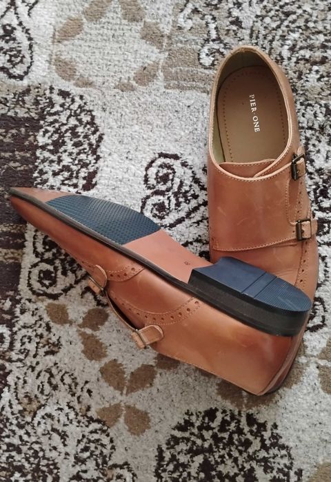 Vând pantofi bărbați