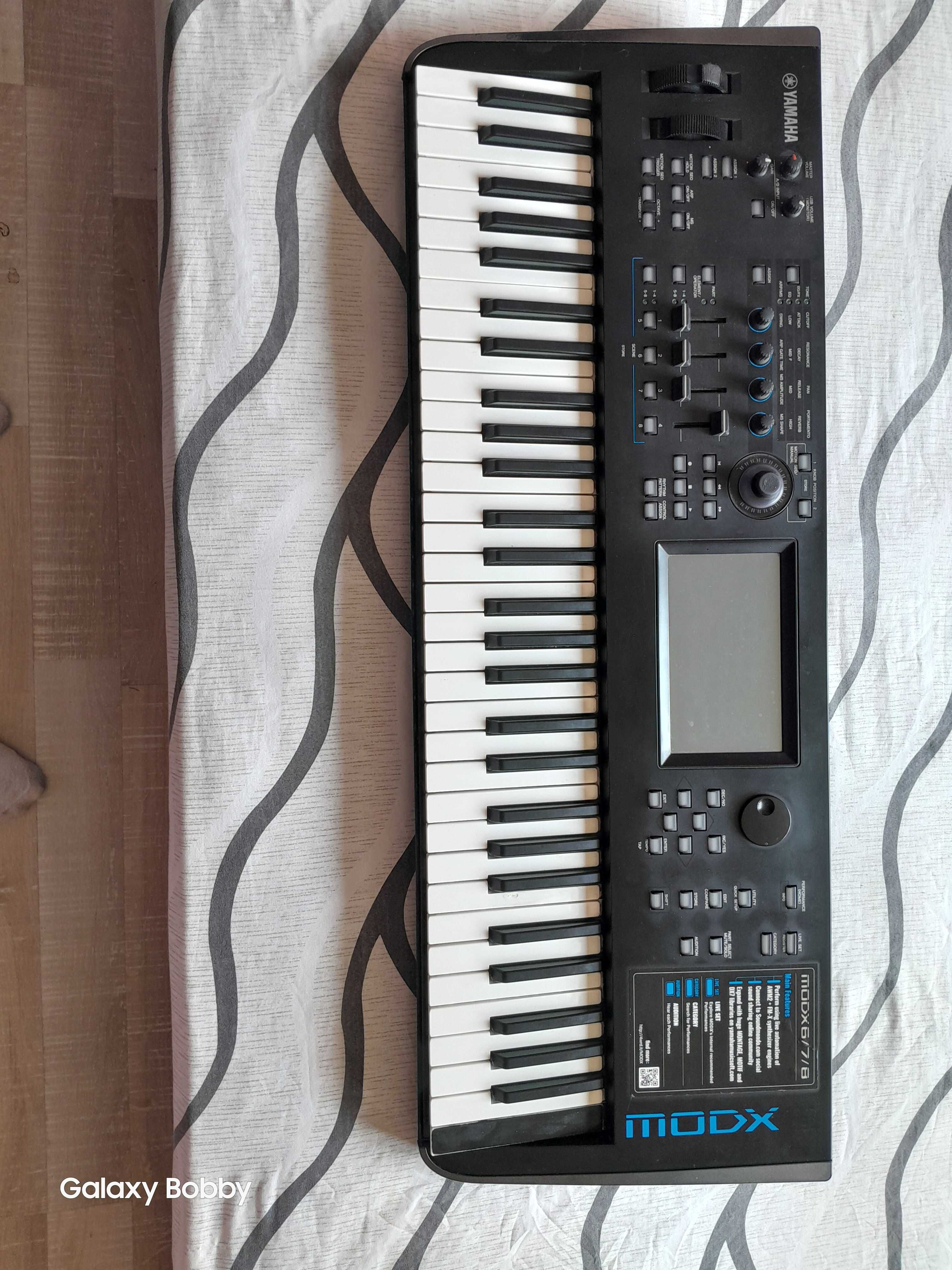 Продавам клавир yamaha modx6/7/8