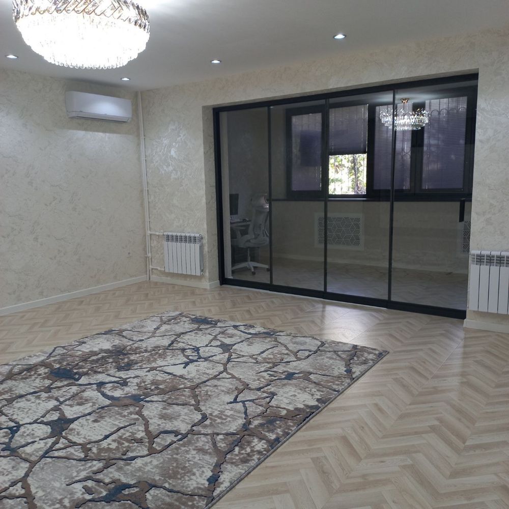 Банковский 3 хонали уй 113.5 м2