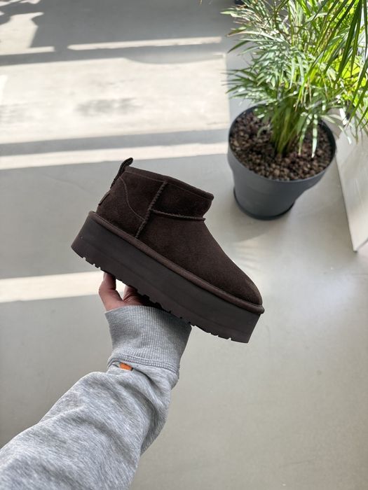 Дамски апрески UGG