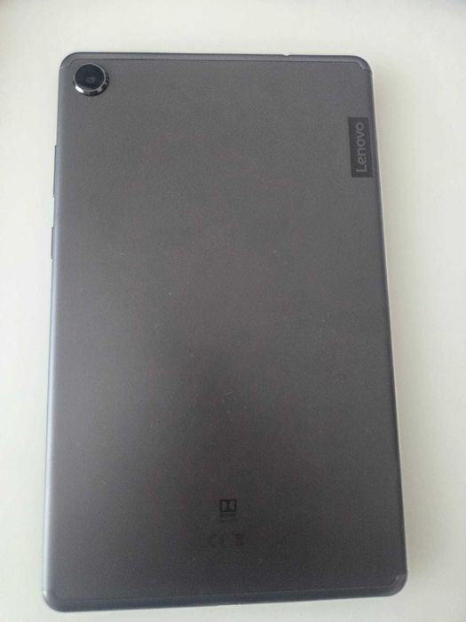 Vând Tabletă Lenovo Tab M8, Husă cu tastatură, Mouse Bluetooth