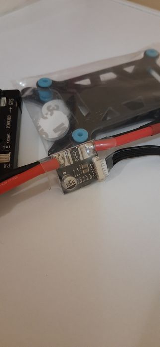 GPS и АВТОПИЛОТ за лодка за захранка или дрон