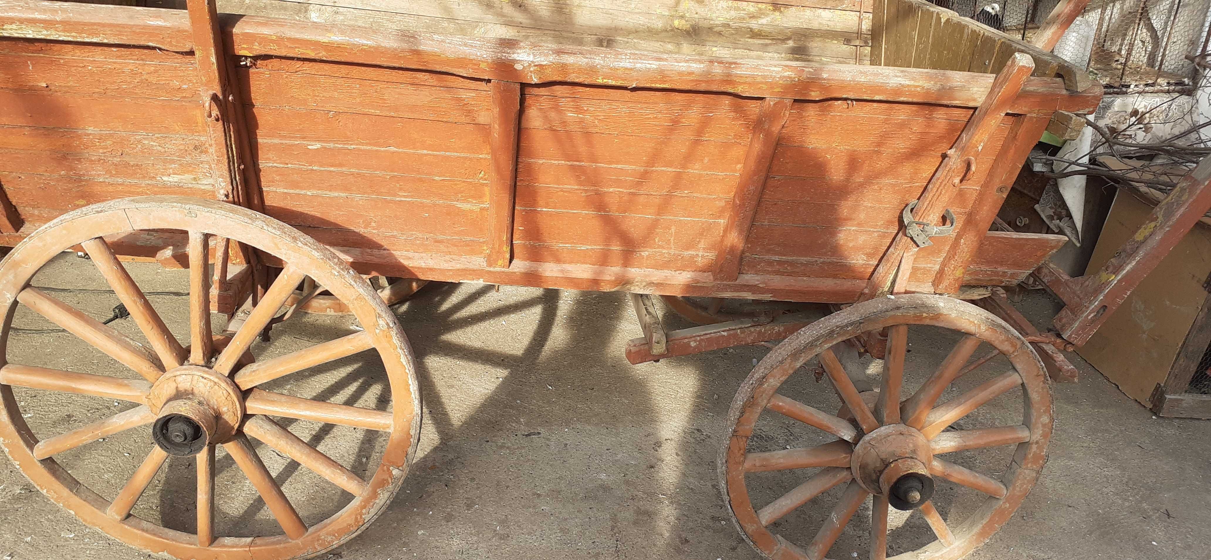 Стара каруца в много добро състояние