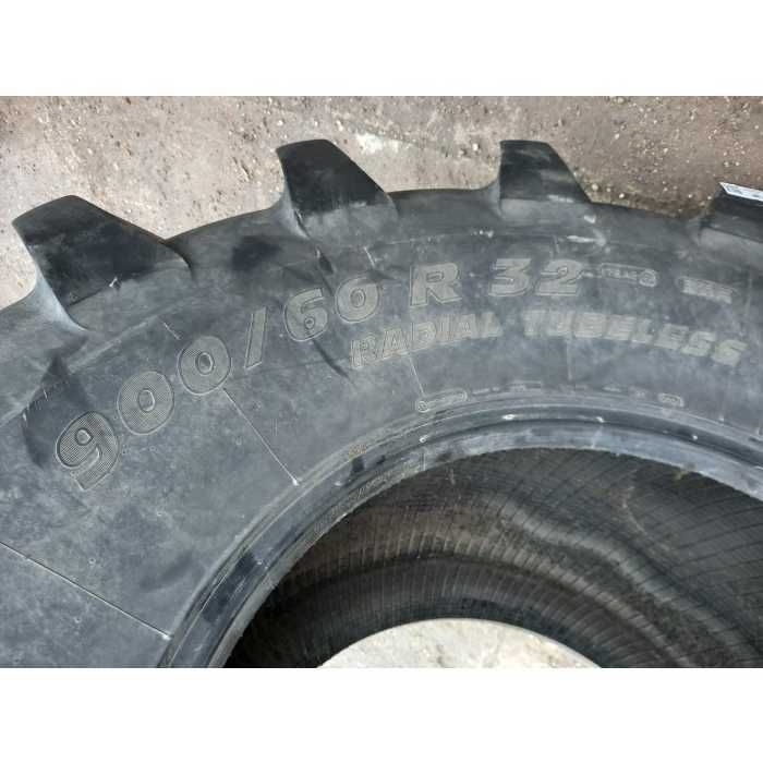 Cauciucuri 900/60R32 9006032 marca Michelin.