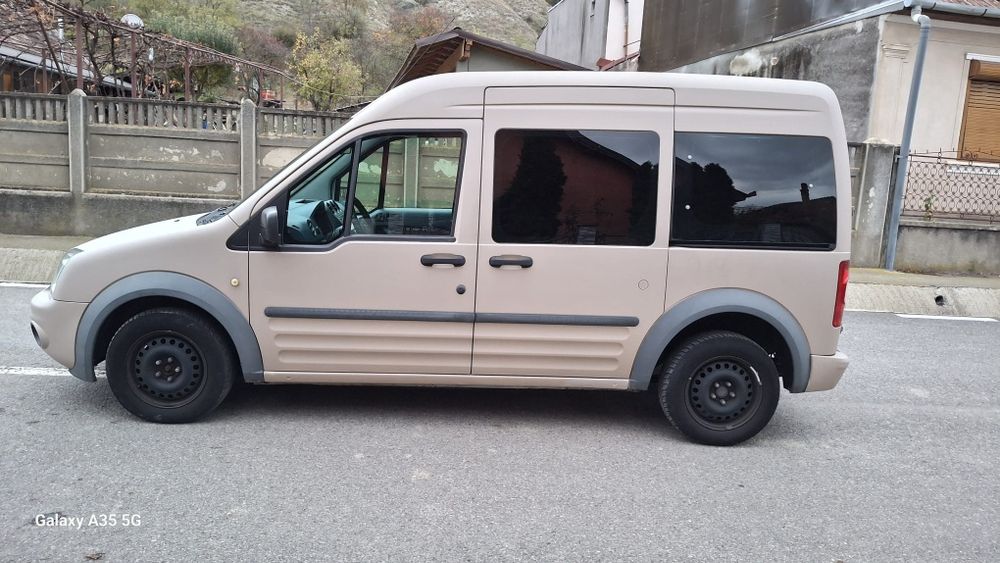 Ford Tourneo Connect Motor 1.8 diesel 110 cp an 2010 luna 11