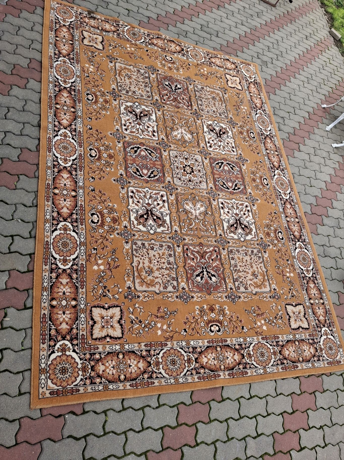 Covor 250/340 cm