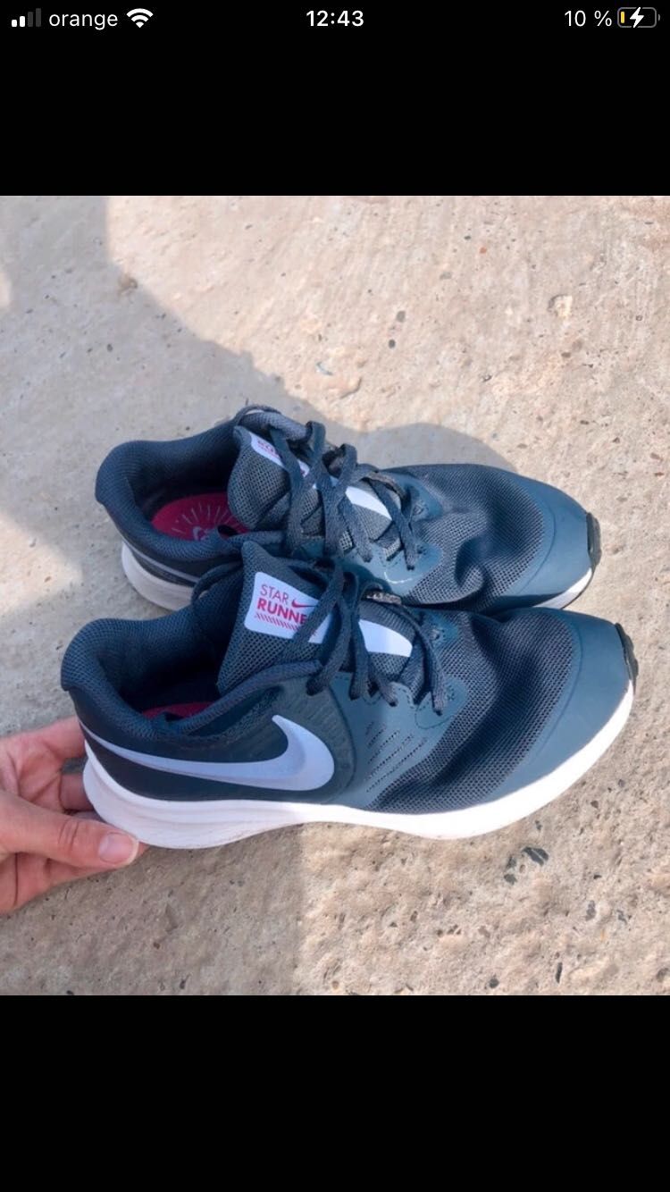 Adidasi Nike nr 35,5  22,5 cm interior