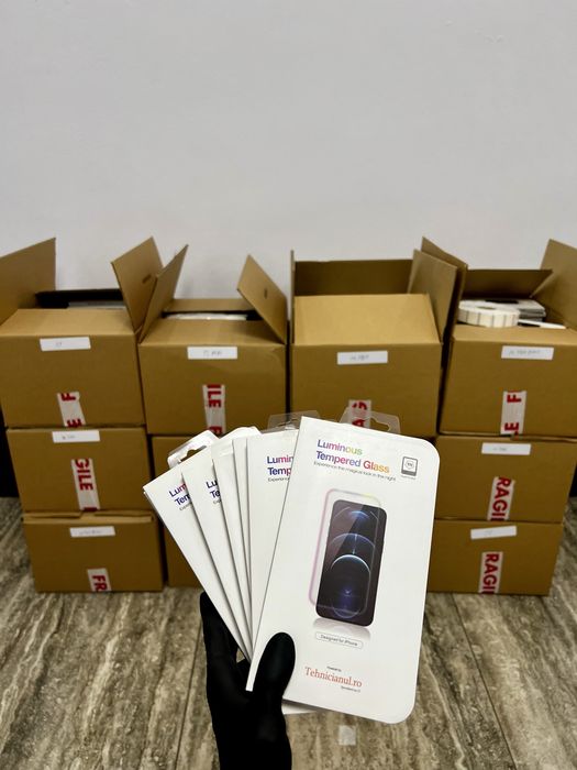 Folie sticla iPhone margini luminoase premium en gross