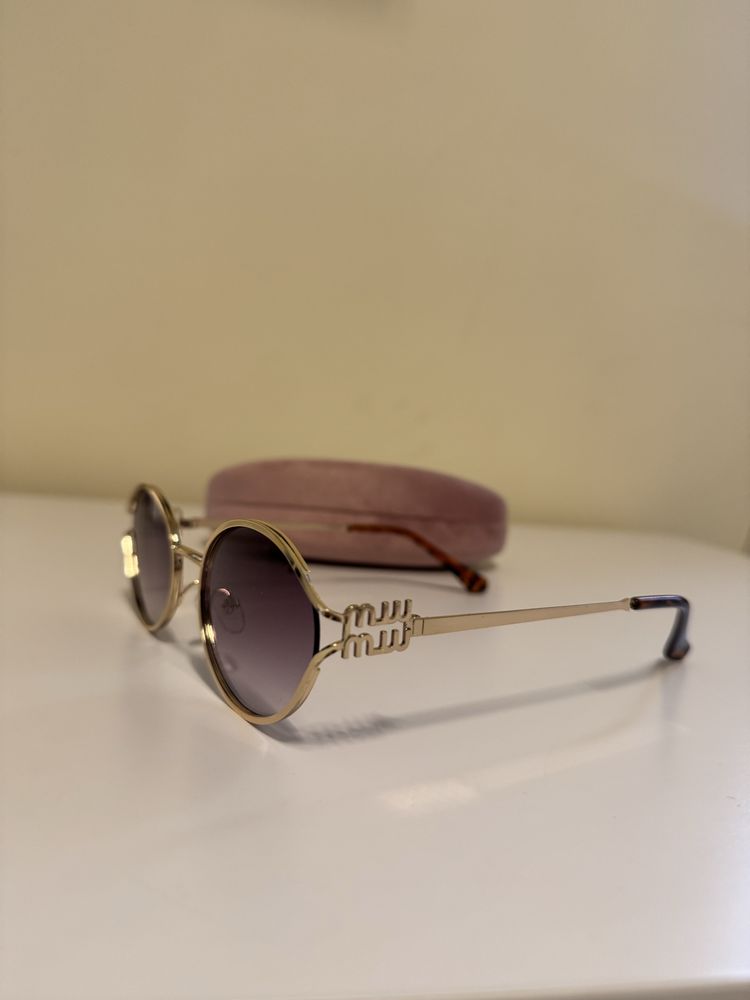 Слънчеви очила Miu Miu