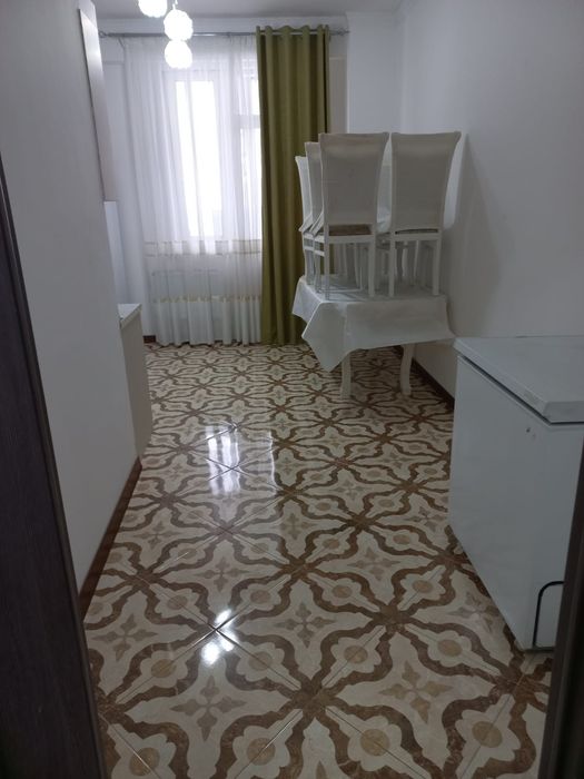 Продаеться  трёх комнатная квартира .