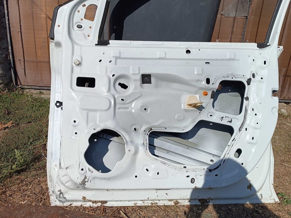 Cine mă sună azi le dau pe amândouă cu 200 de lei nu le livrez