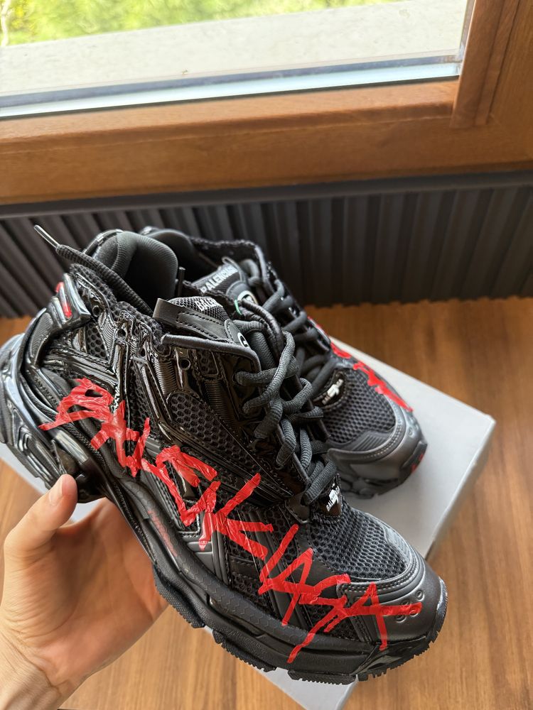 Balenciaga Runner Graffiti- 44/45/46