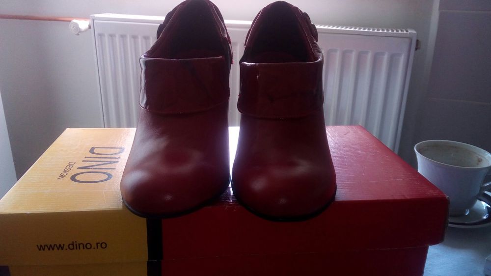 Pantofi din piele, marca Dino, nr.37