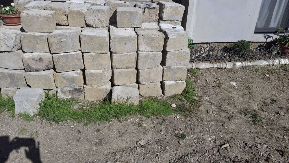 Boltari de beton