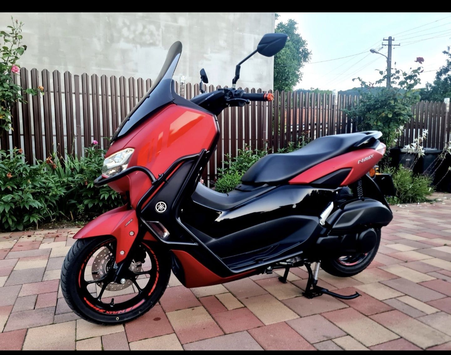 Yamaha N max  125 cm
