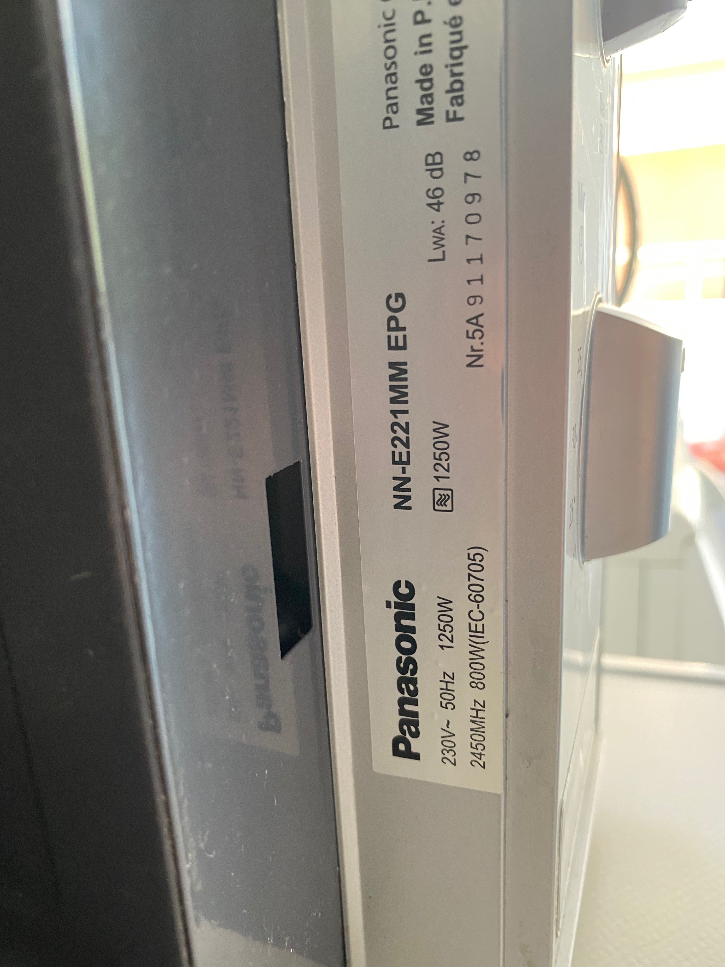 Микровълнова печка Panasonic -20 л,модел:NN-E221MM