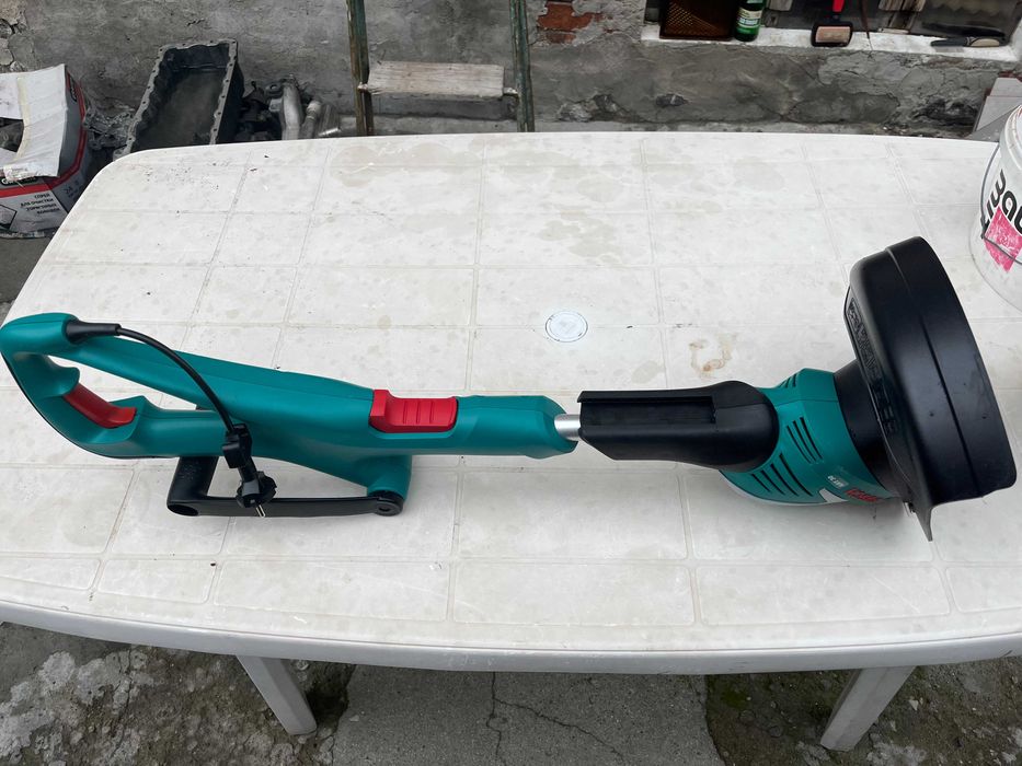 ел. Тример BOSCH в ПЕРФЕКТНО състояние