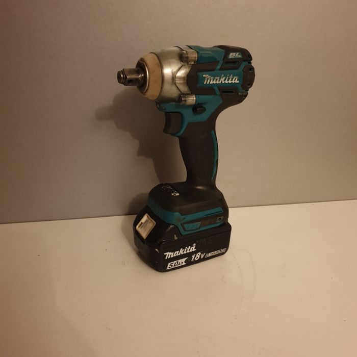 Makita DTW 285 Mașina de înșurubat Brushless 5.0AH Li-Ion 280Nm