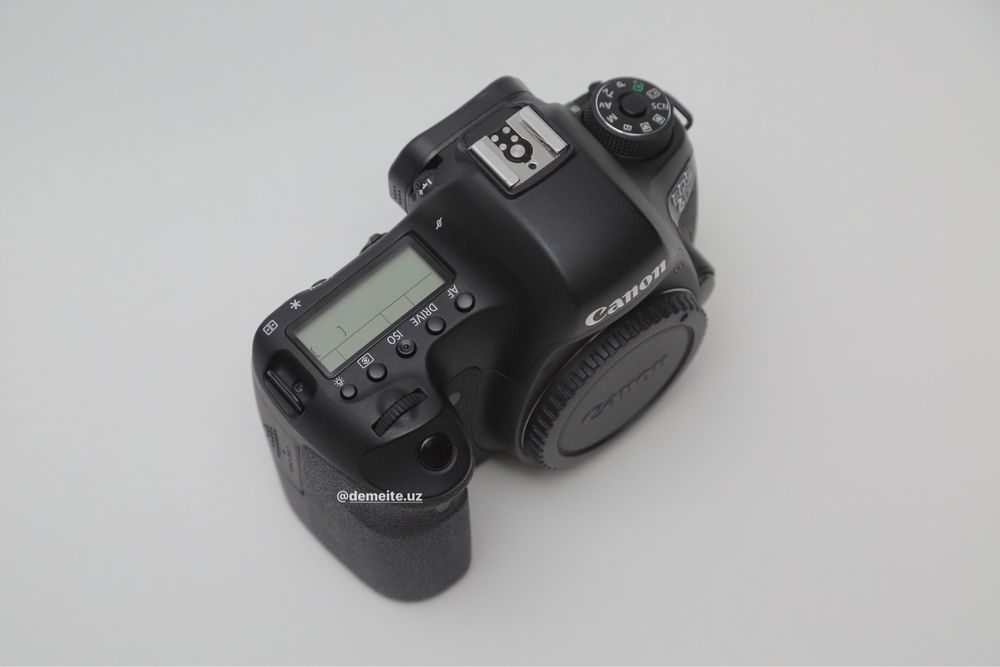 Canon 6D Body ideal +Bustr bonus