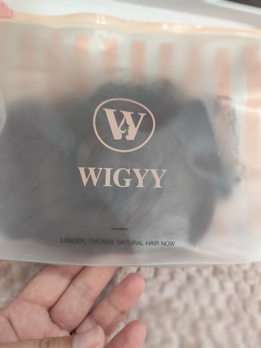 Нова треса за коса малиново червено на вълни