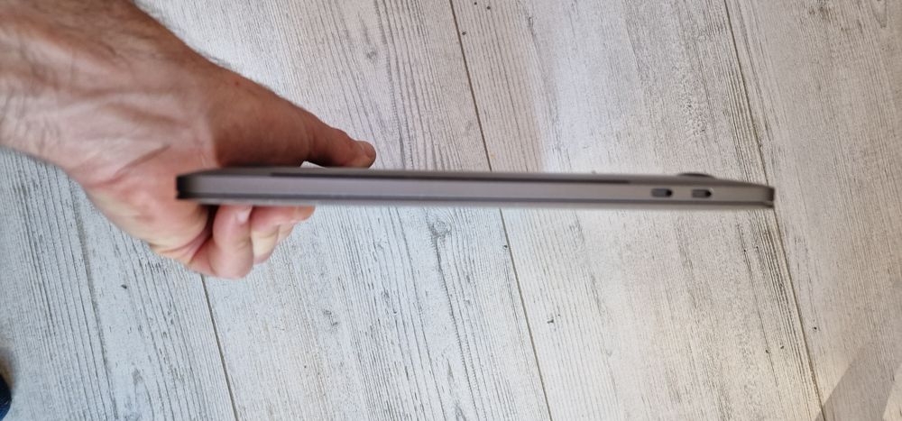 Macbook Pro 13",mid 2018,ssd 256,16gb ram