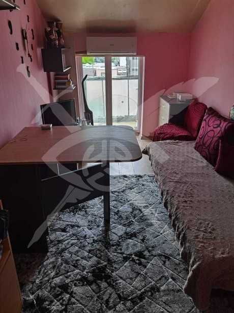 Дава се под наем Едностаен апартамент в Варна, Център - 20 кв.м за 250 € - Снимка #1