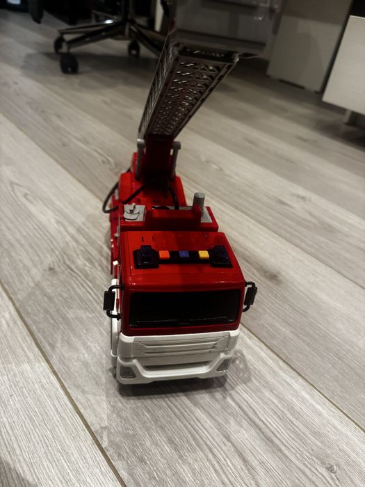 Детска играчка пожарна