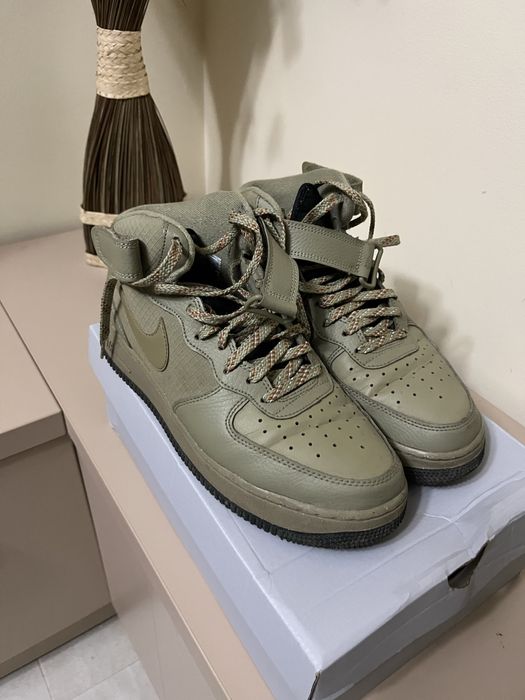 Vand Air Force 1 in stare perfecta