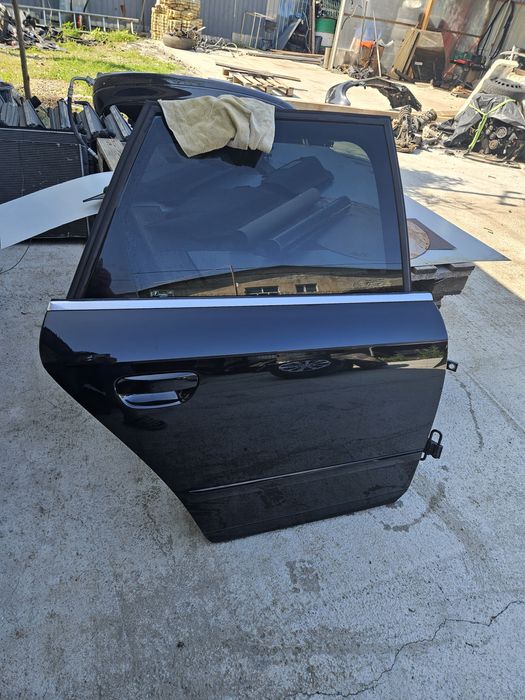 Usa audi a4 b7 dreapta spate impecabila 100 lei buc