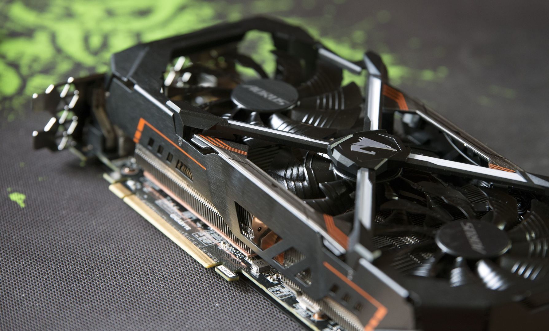 Видеокарта Gigabyte GTX 1080ti Aorus 352bit 11gb. Возможен обмен. Дост