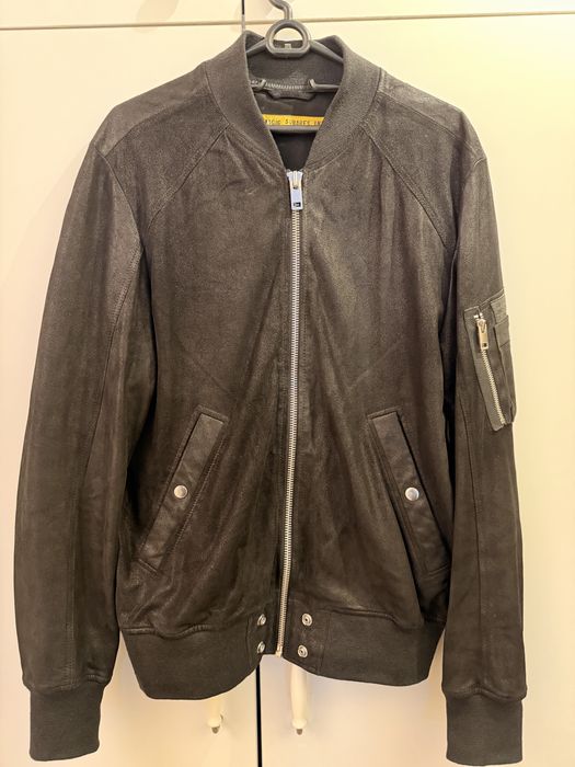 Оригинално кожено яке DIESEL размер L ново