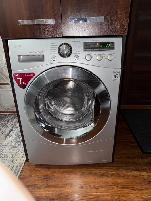 Стиральная машинка LG 7 кг в идеальном состоянии