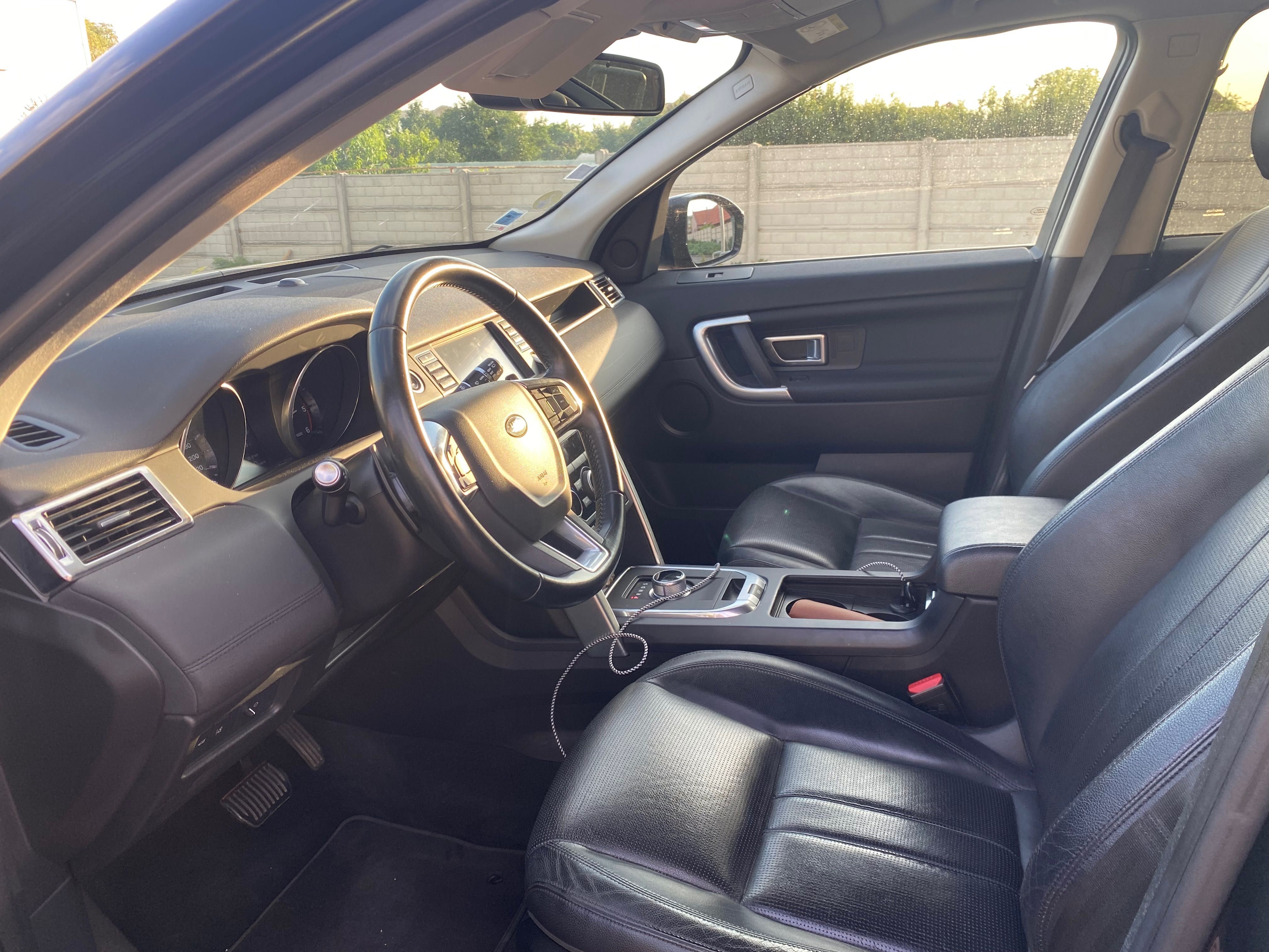 Land rover discovery sport