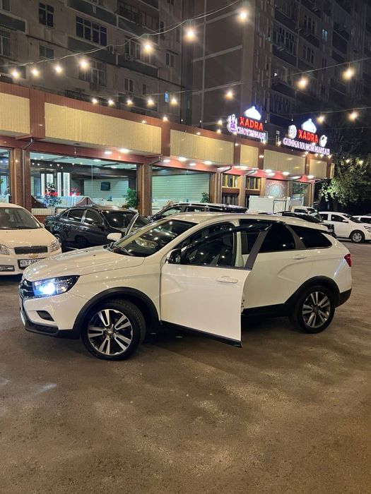 Продам машину лада кросс веста