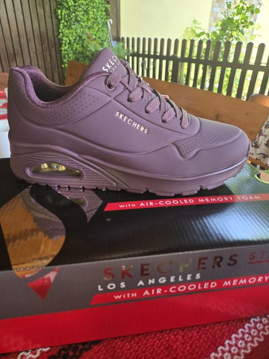 Adidasi Skechers noi