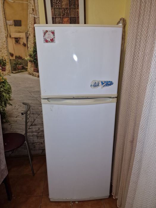 Холодильник LG вместительный