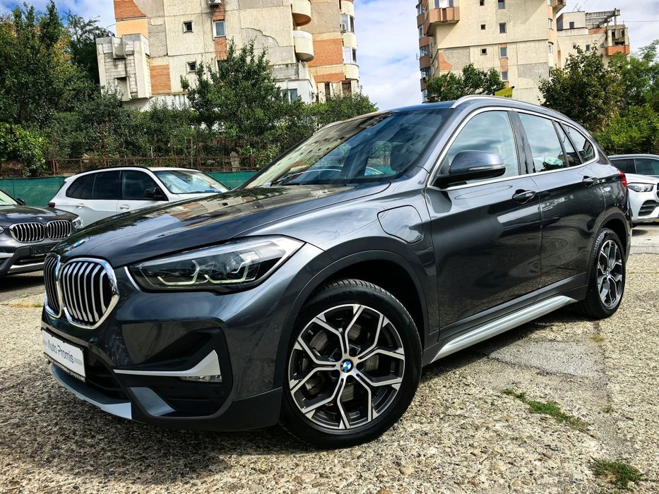 BMW X1 Leasing-Garantie-Plug In Hybrid-Panoramic-HUD