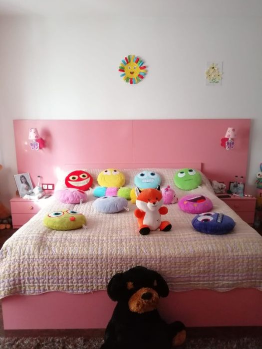 Vand dormitor de fetite+Saltea Cadou sau se vinde pe bucati