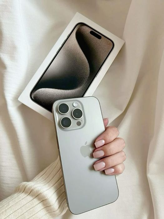 Iphone 15 pro max ( 1 Tb) natural titanium