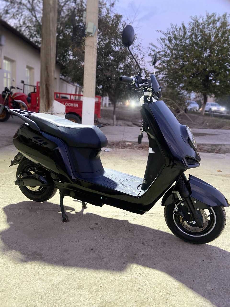 Электро-скутер luyang 2023