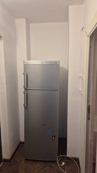 Închiriez apartament cu două camere