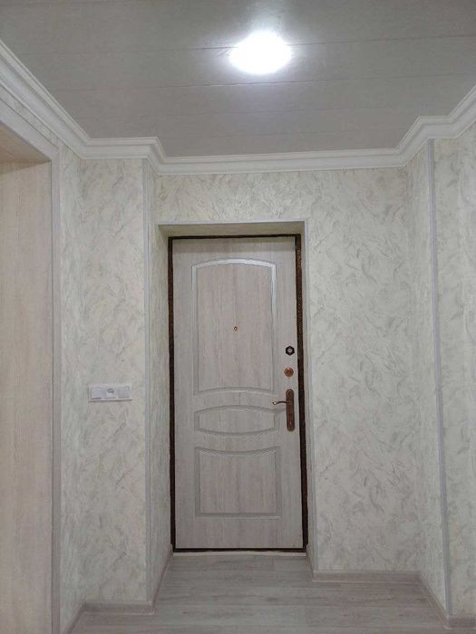 Продается  2-х комнатная квартира  с евроремонтом  на 1 этаже в центре