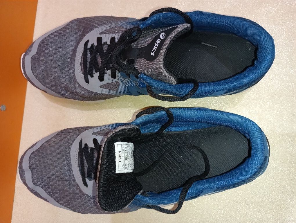 Asics N 44,5 Fluid Axis Homme - 25 лв