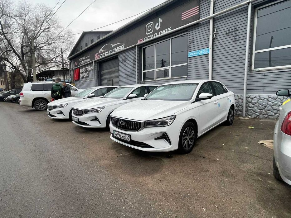 Выдается автомобили под такси Geely Emgrand 2024