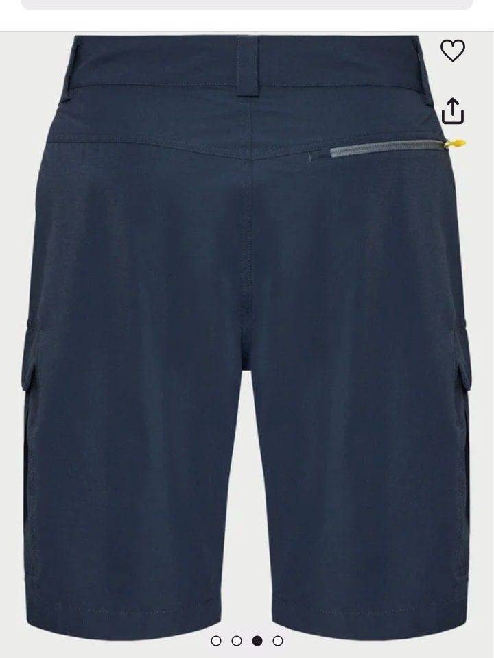 Страхотни мъжки  къси панталони HELLY HANSEN, размер 32
