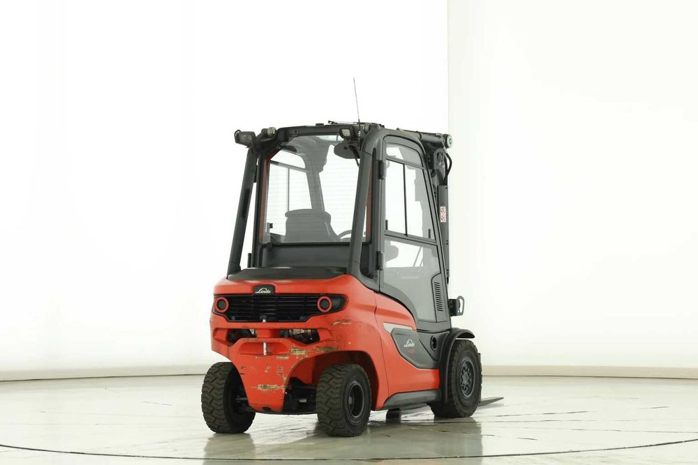 Stivuitor - Motostivuitor Linde H25 D-01-600 Anul fabricației 2021