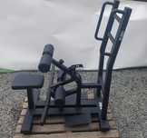 Standing hip thrust aparate fitness pt muschii fesieri spate piept