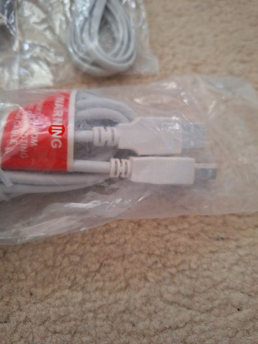 USB кабели, различни видове.